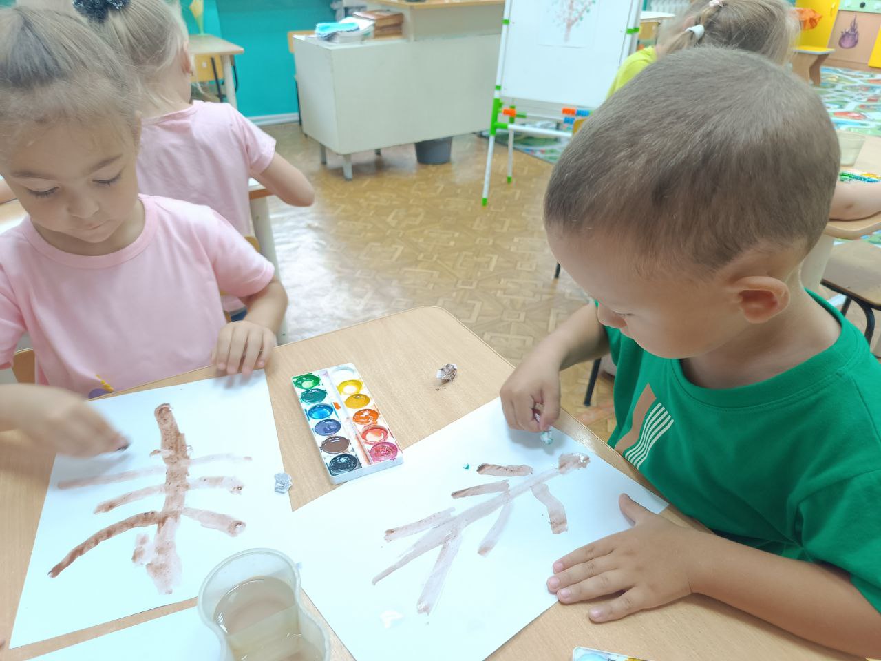 День бумаги.
